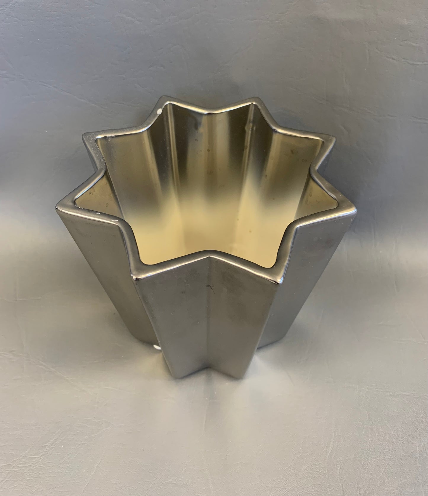 Silver Star-Shaped Vase – 5”