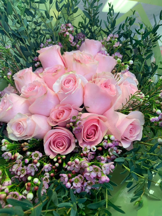The Pink English Garden – 24 Pink Roses with Waxflower & Eucalyptus Halo